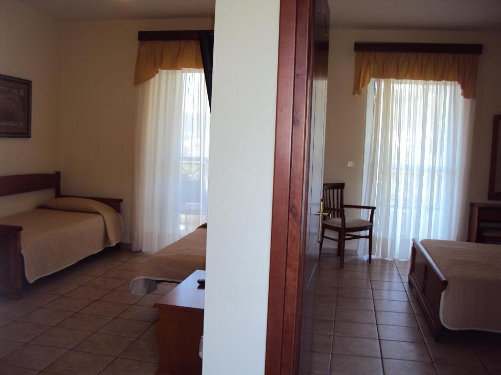 Aparthotel Amalia PalaiónTsiflíkion Zimmer foto